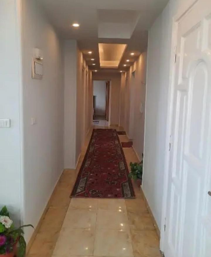 Apartment Apartment *